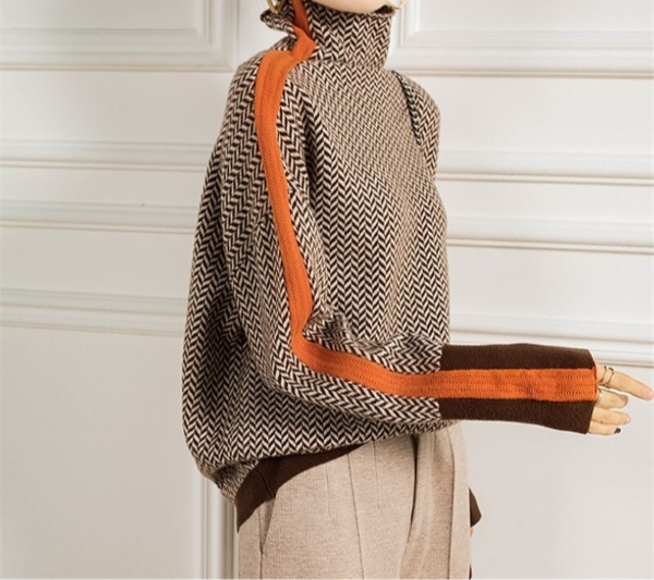 Women's herringbone turtleneck sweater with contrast sleeve trim
