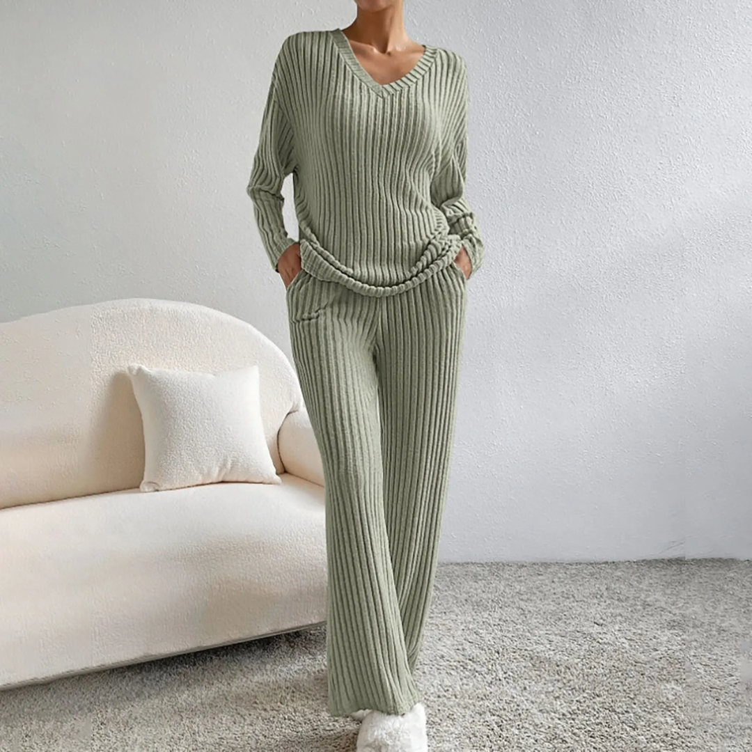 Women's ribbed V-neck jumper and straight-leg trouser set