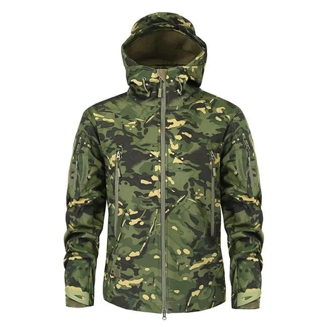 Men's hooded camouflage parka with long sleeves and zip fastening