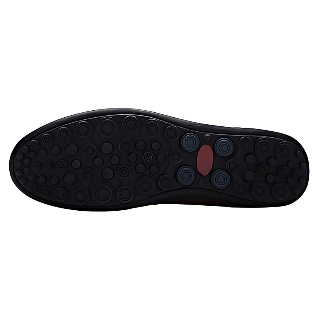 Men's perforated slip-on loafers with rounded toe and flat treaded sole