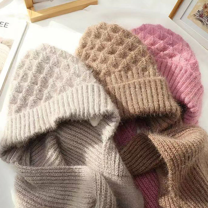 Women's ribbed winter hat and scarf set with ear-covering hat and long scarf