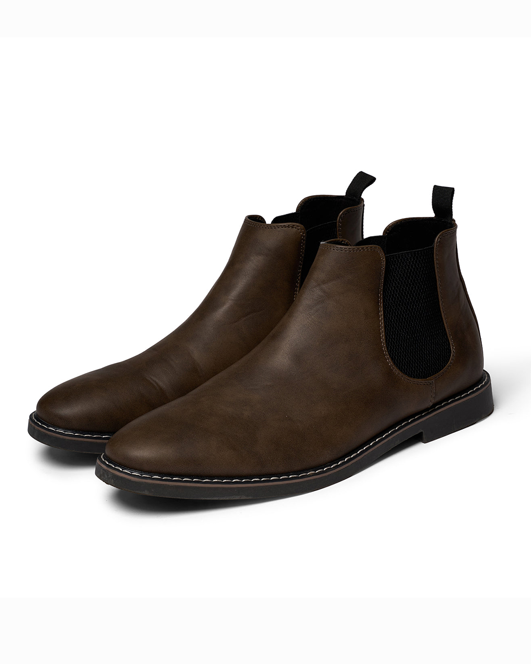 Chelsea ankle boots with elastic side panels, pull tabs and flat soles