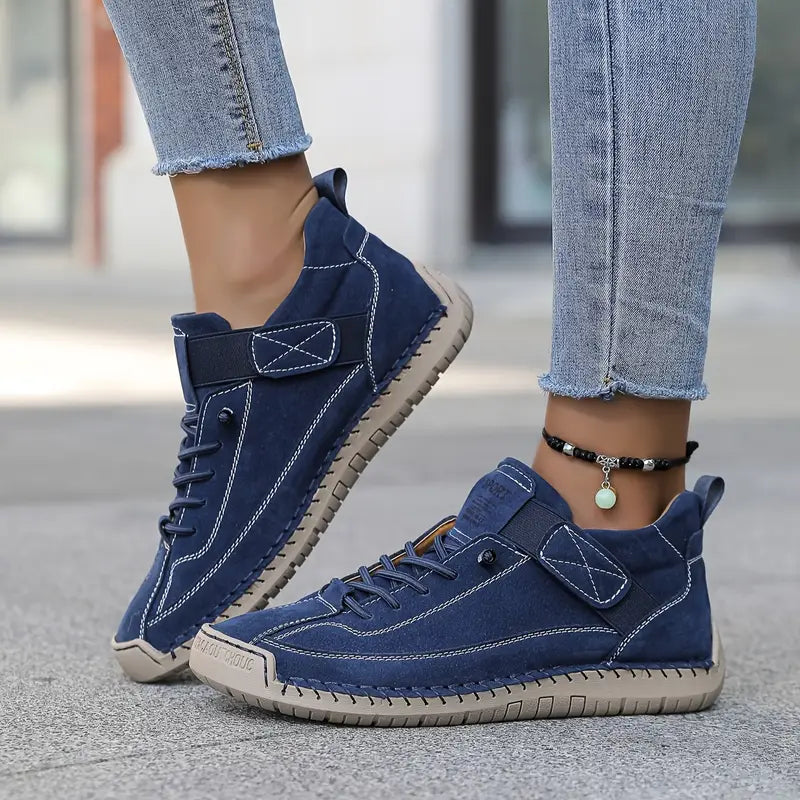 Women's Leather Sneakers Lace-Up Stitch Detail - Blue