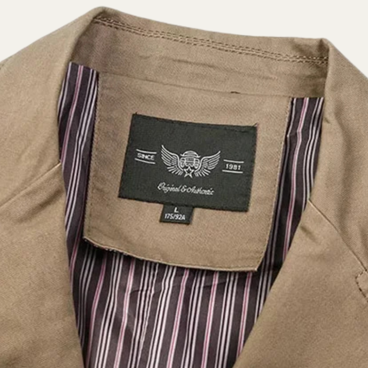 Men's blazer with notched lapels, button front and multiple pockets