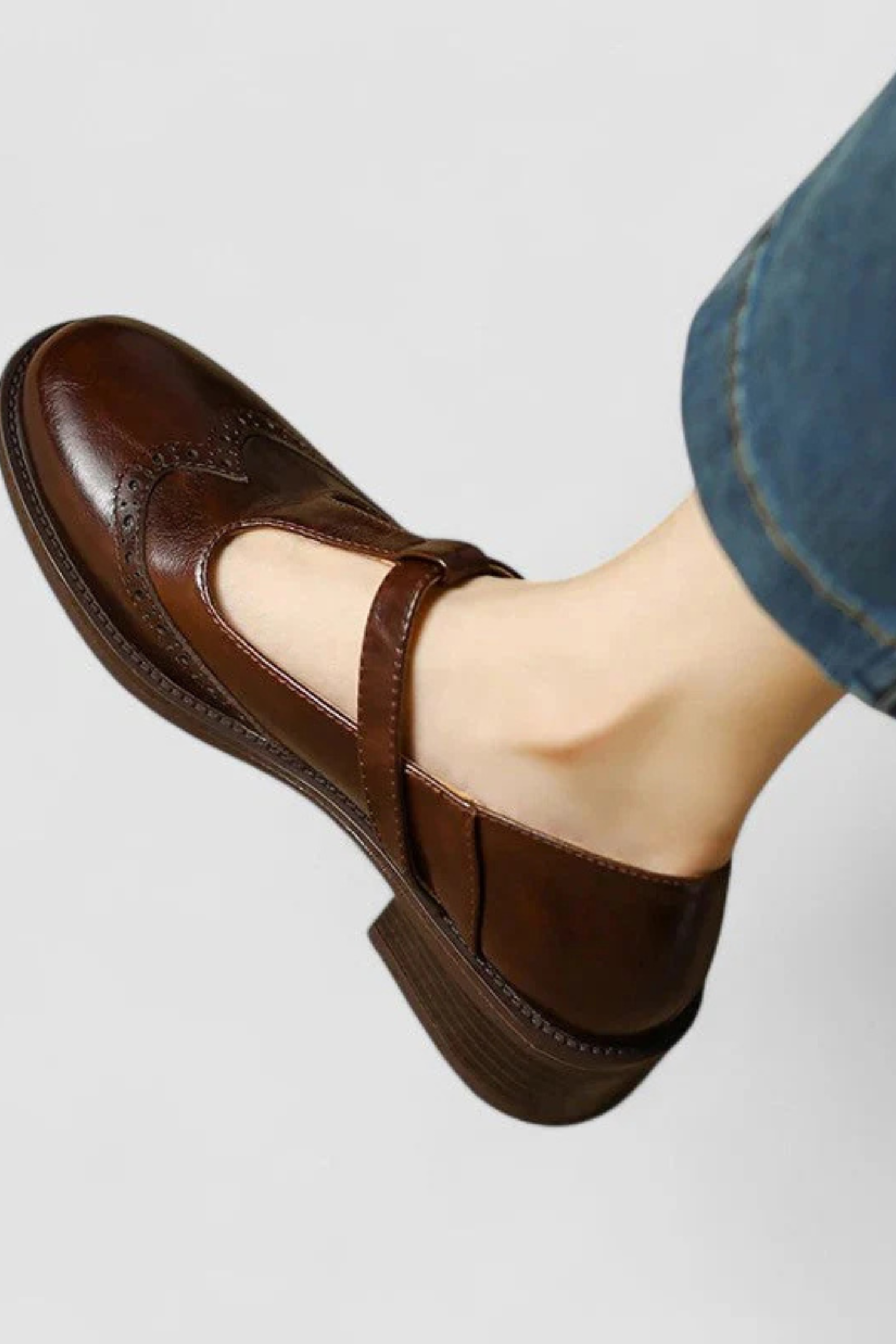 Women’s FlexiComfort Leather Flat Shoes