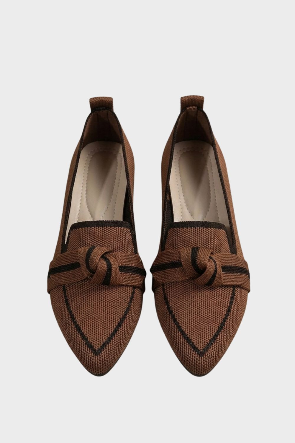 Women's pointed-toe loafers with bow trim and contrast edging