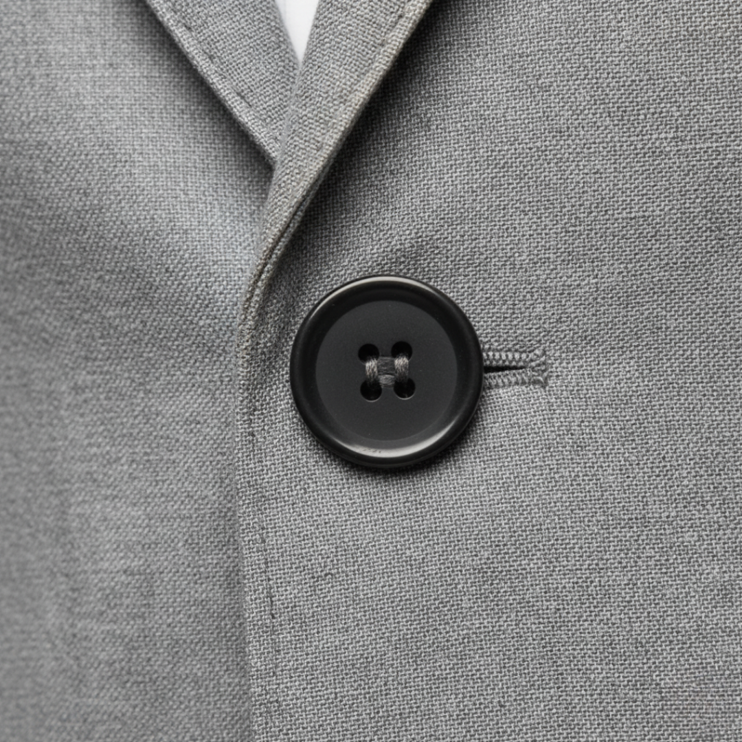 Men's slim-fit woven blazer with notch lapels and single-button fastening