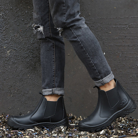 Women's Chelsea ankle boots with elastic side panels and textured soles