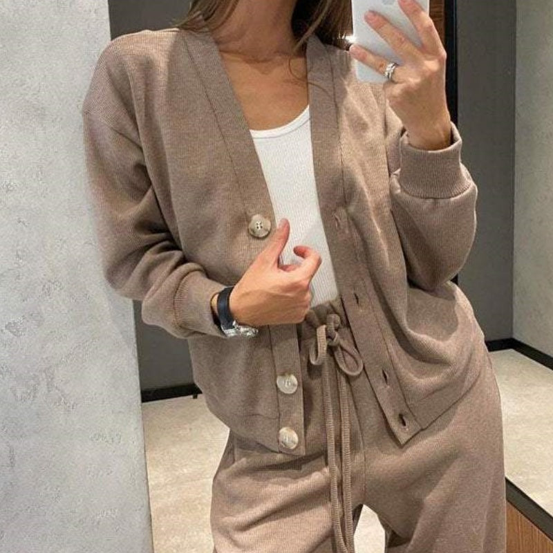 Women's knitted cardigan and straight-leg trousers set with V-neck and button front