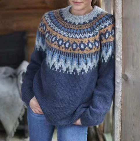 Women's knitted jumper with Nordic geometric pattern, crew neck and long sleeves