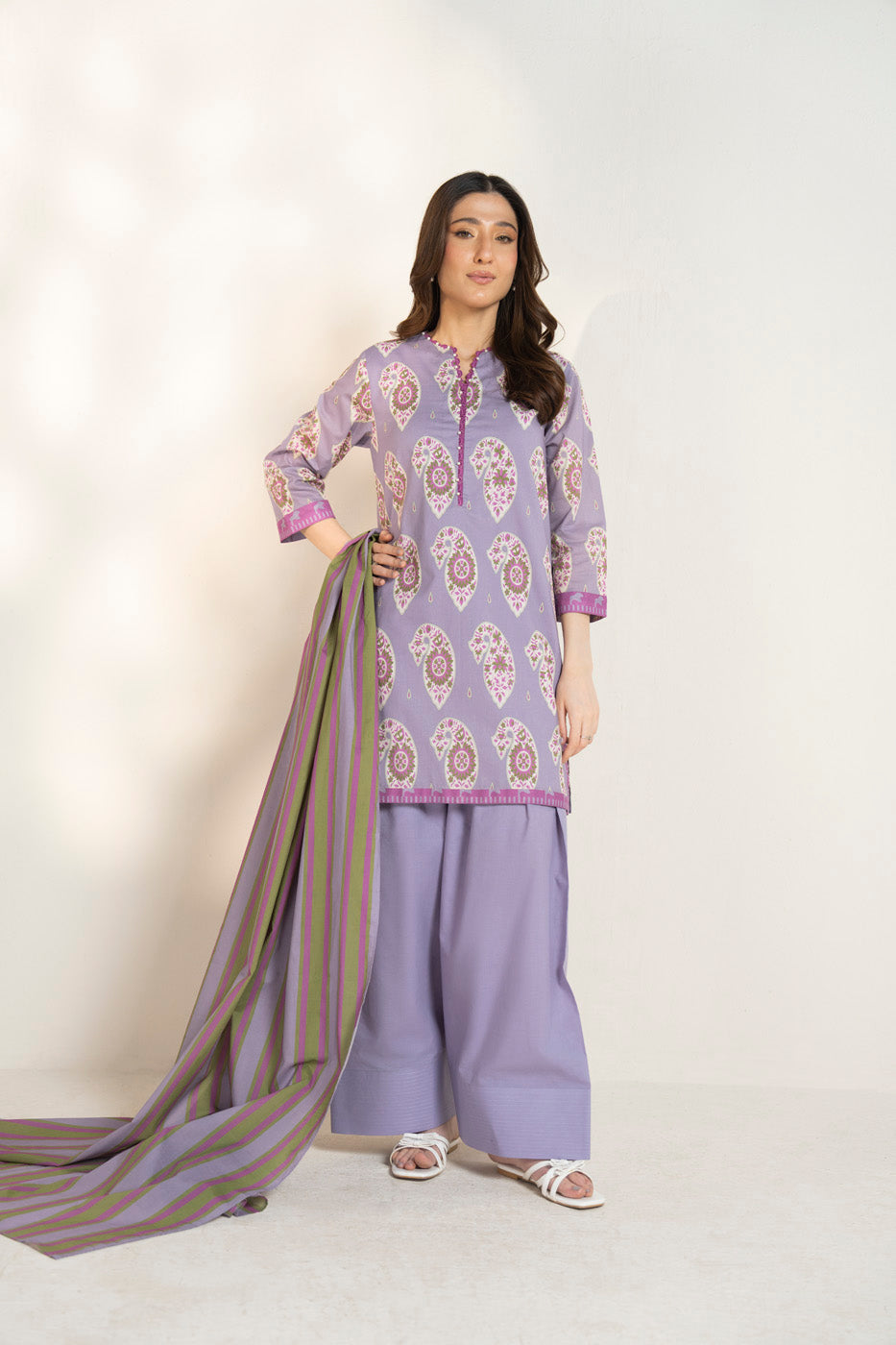 Women's purple paisley shirt and dupatta set with wide-leg trousers