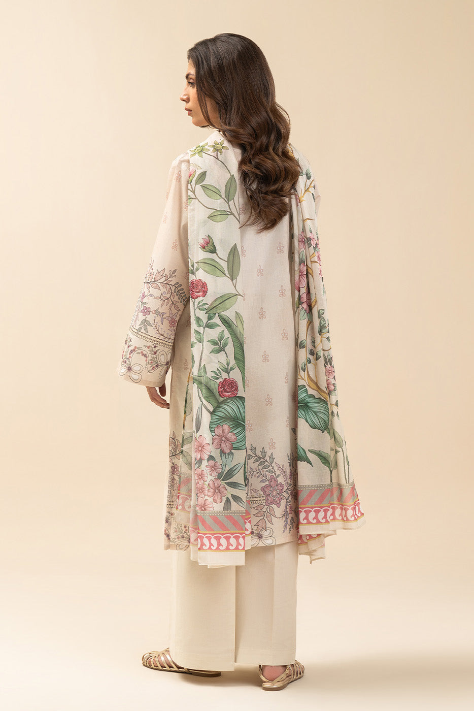 Women's multicoloured floral printed three-piece suit with long tunic, trousers and dupatta