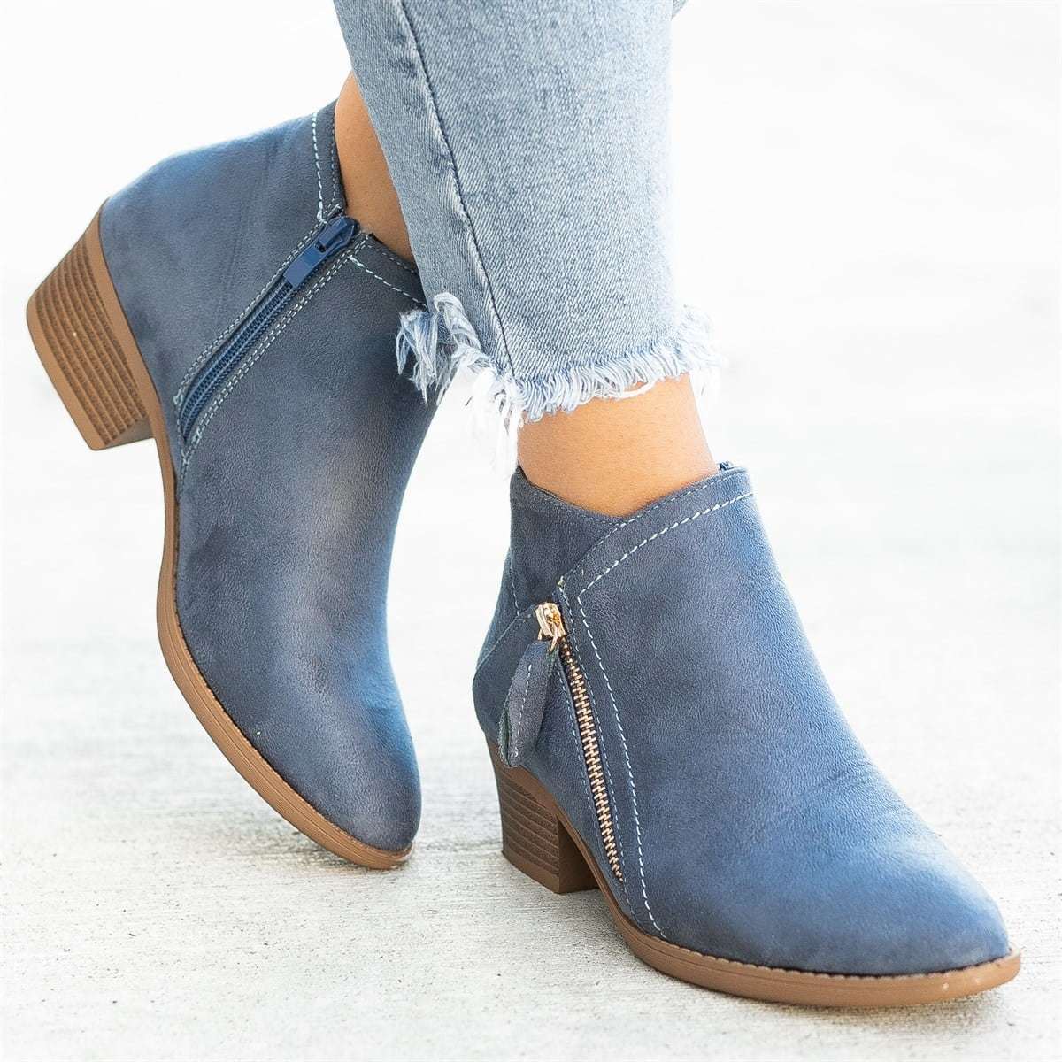 Women's ankle boots with side zip and low block heel