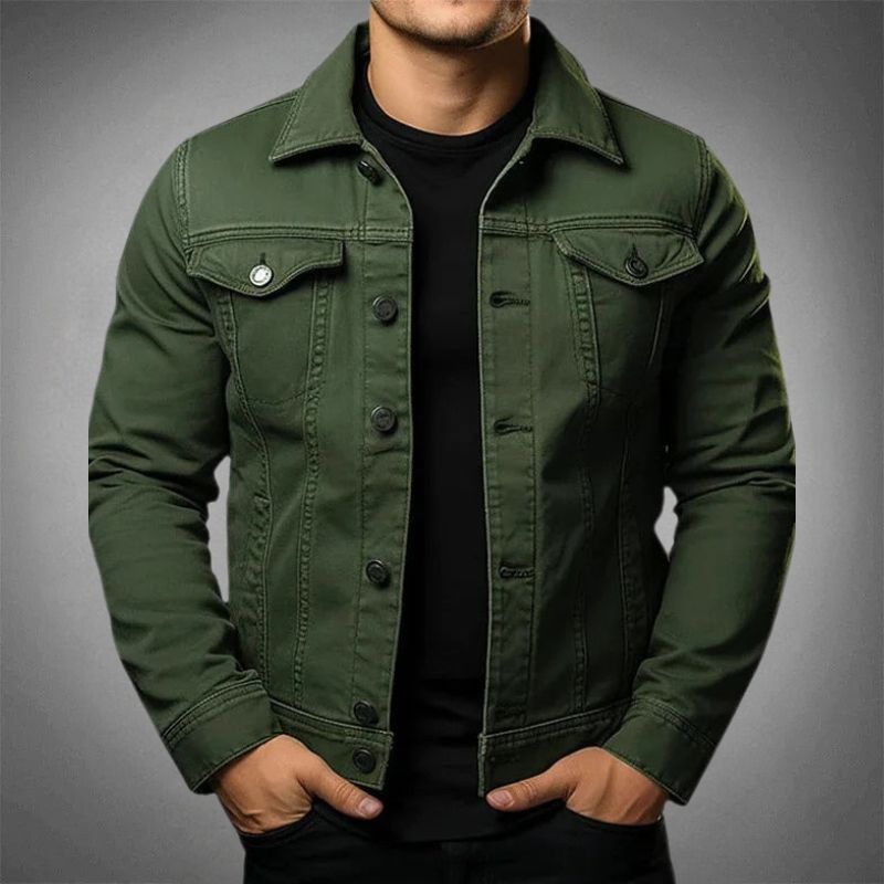 Men's long-sleeve denim jacket with pointed collar, button front and chest pockets