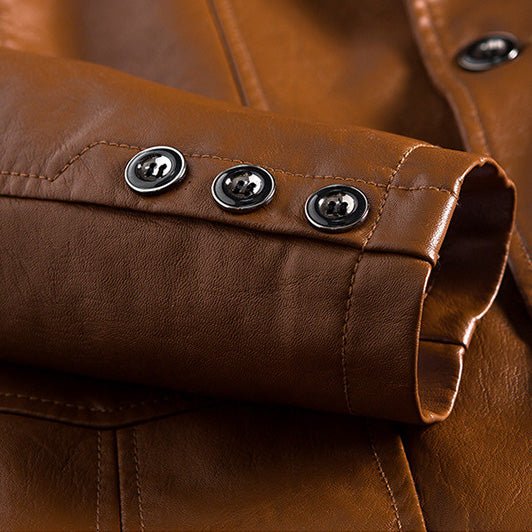 Men's structured leather jacket with notched collar, button front and patch pockets