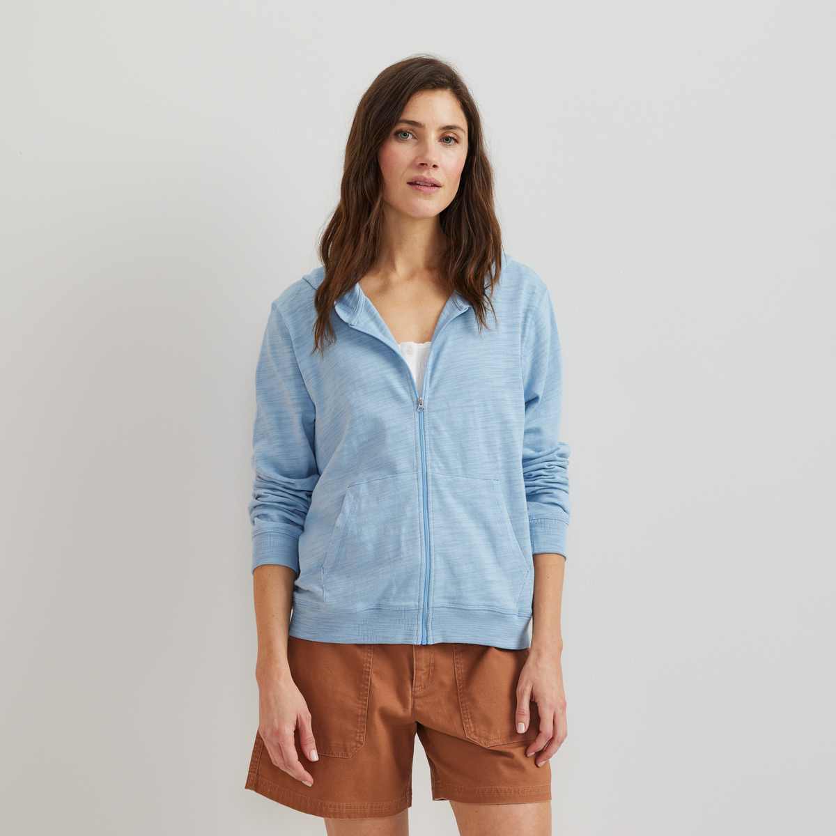 Women's hooded full-zip slub sweatshirt with long sleeves and front pockets