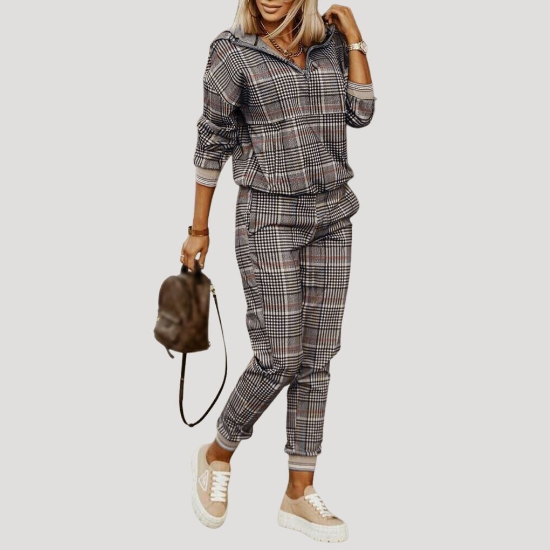 Women's hooded patterned tracksuit set with zip-front top and cuffed jogger trousers