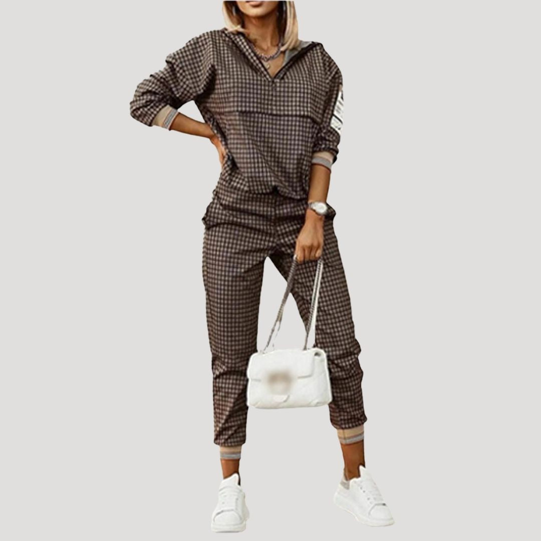 Women's hooded patterned tracksuit set with zip-front top and cuffed jogger trousers