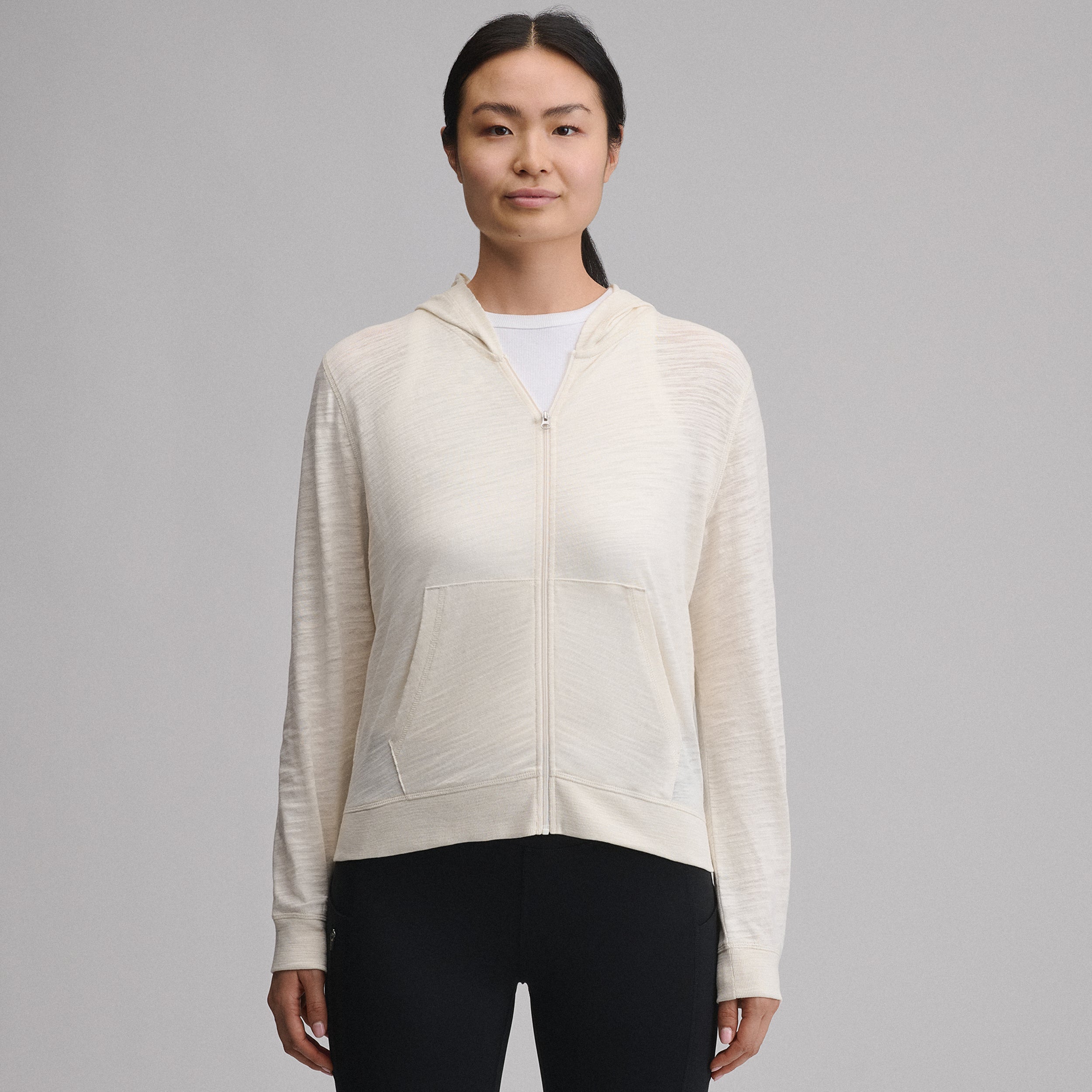 Women's hooded full-zip slub sweatshirt with long sleeves and front pockets