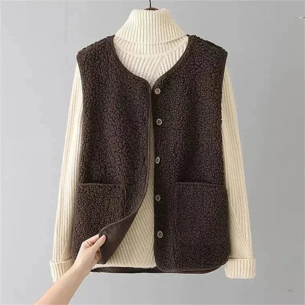 Women's textured sleeveless button gilet with V-neck and patch pockets