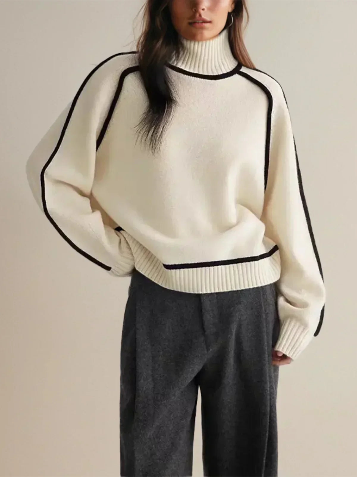 Women's oversized roll-neck jumper with contrasting trim and long sleeves