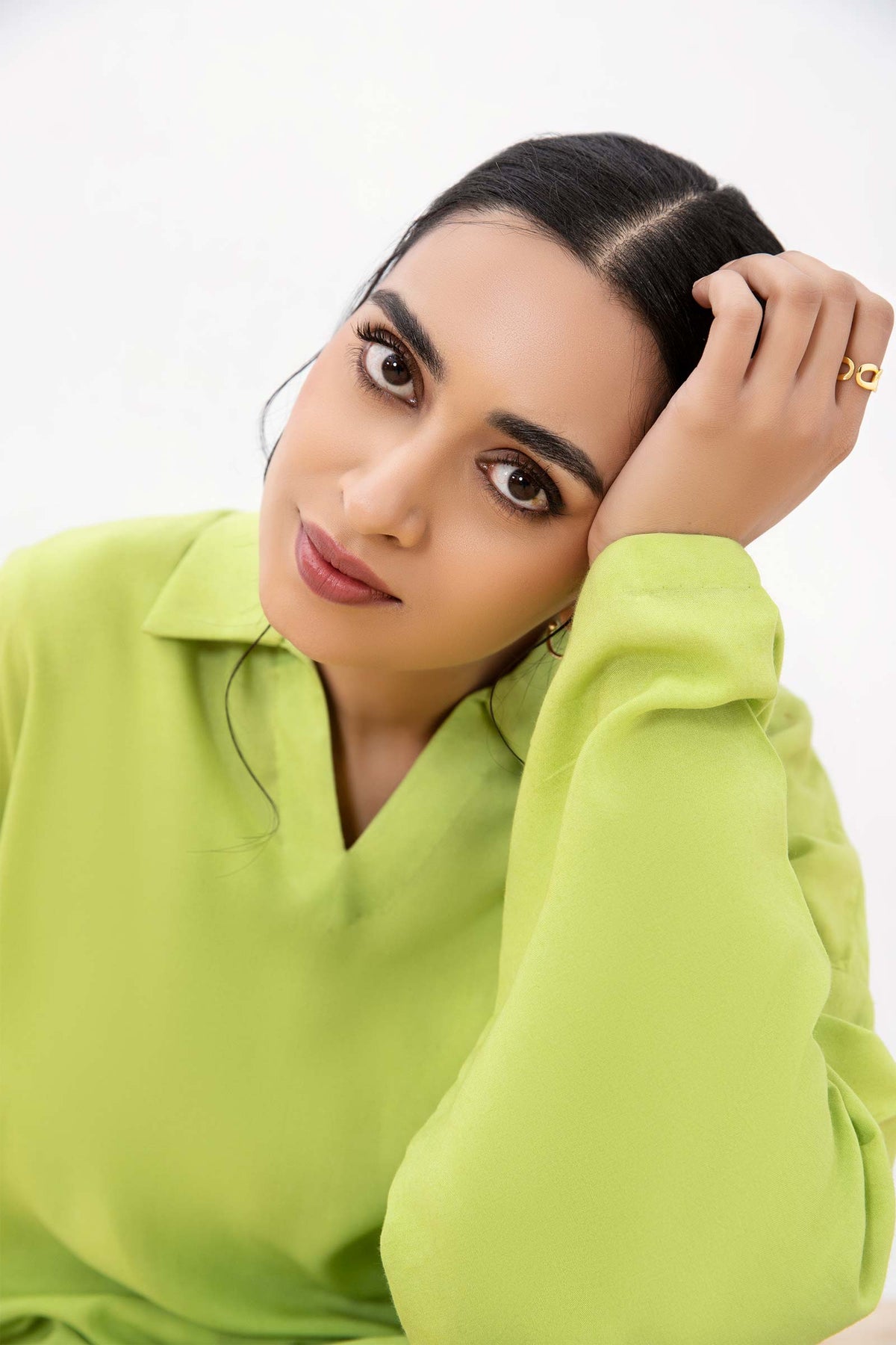 Women's lime green collared tunic with geometric cropped trousers