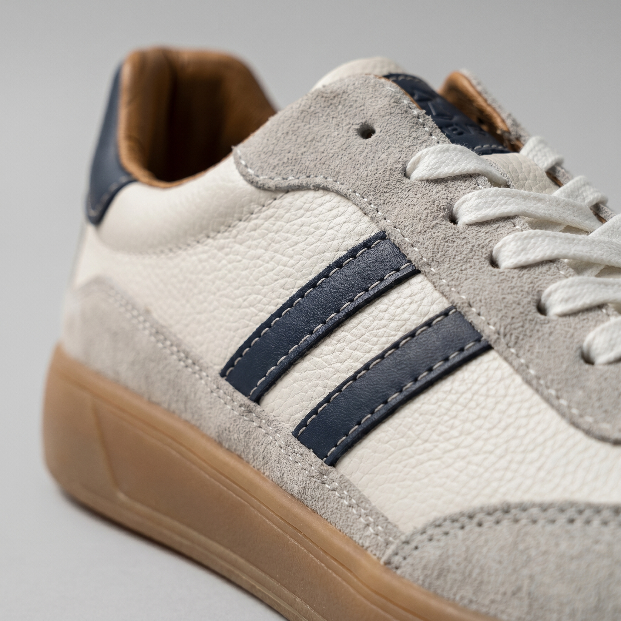Men's Trainers Leather Suede Gum Sole - White