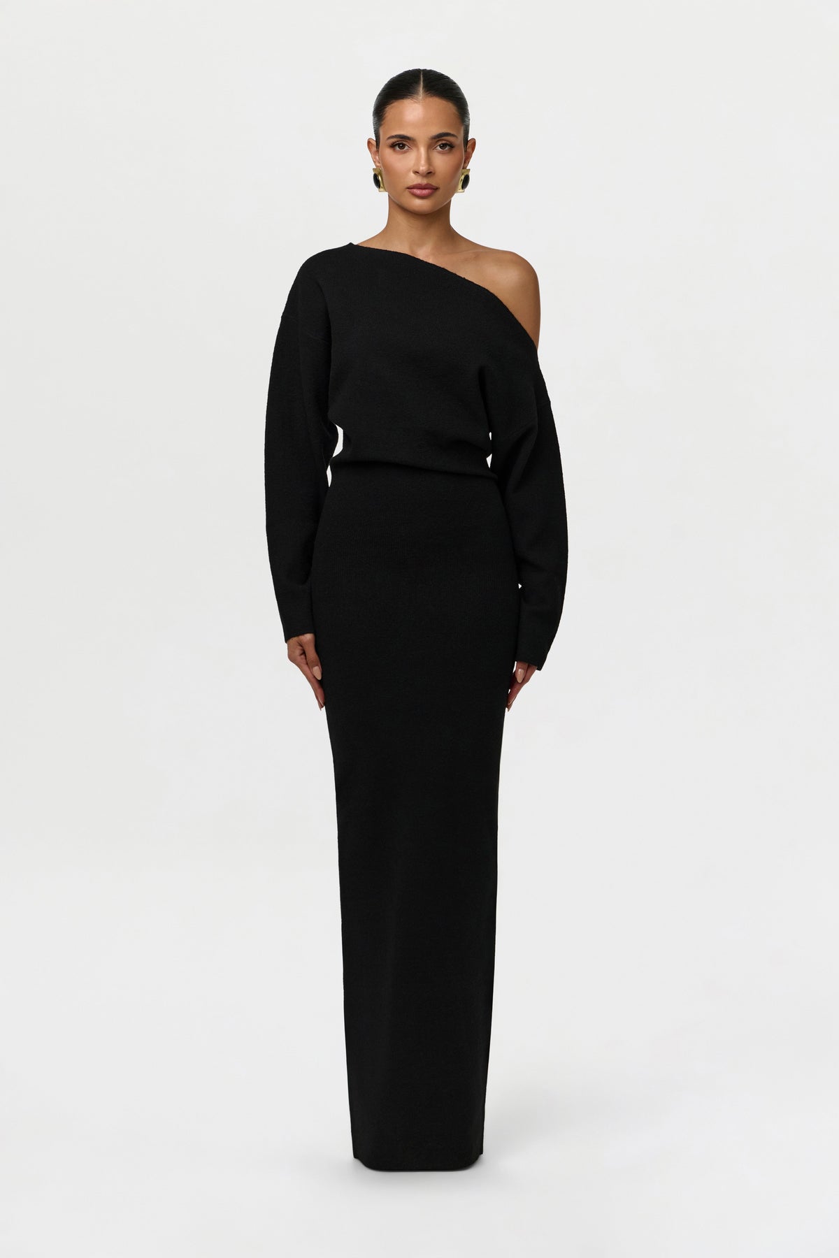 Women's asymmetric off-shoulder knit maxi dress with long sleeves