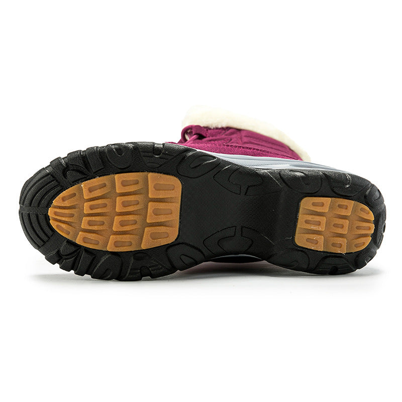 High-ankle lace-up winter boots with furry trim and lug soles