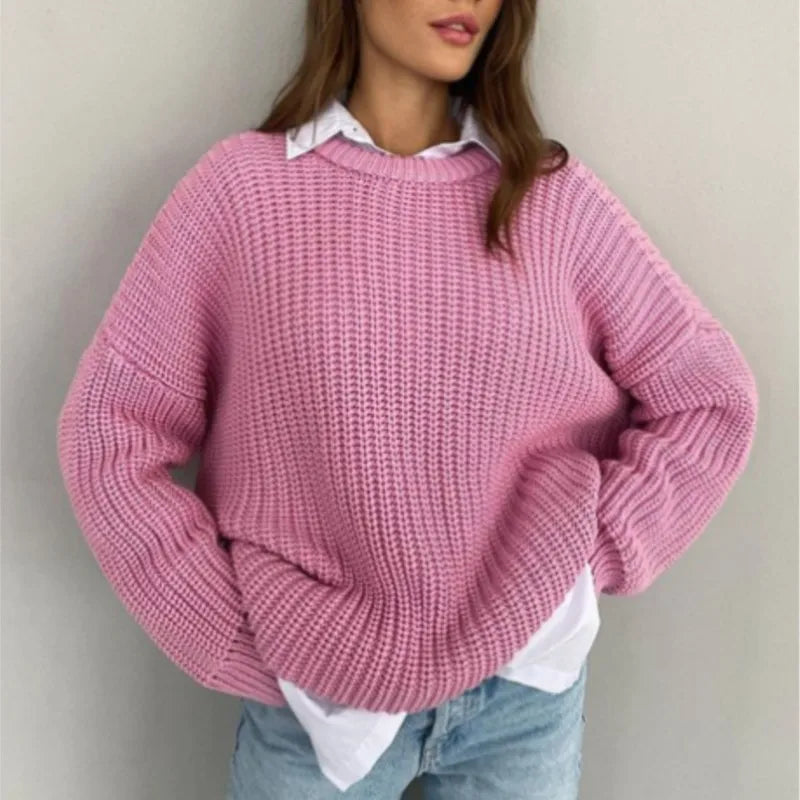Women's ribbed knit jumper with crew neck and long sleeves