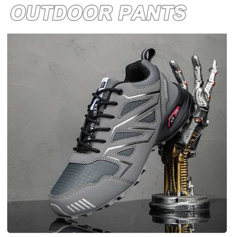 Men's low-profile hiking shoes with lace-up fastening and textured outdoor sole