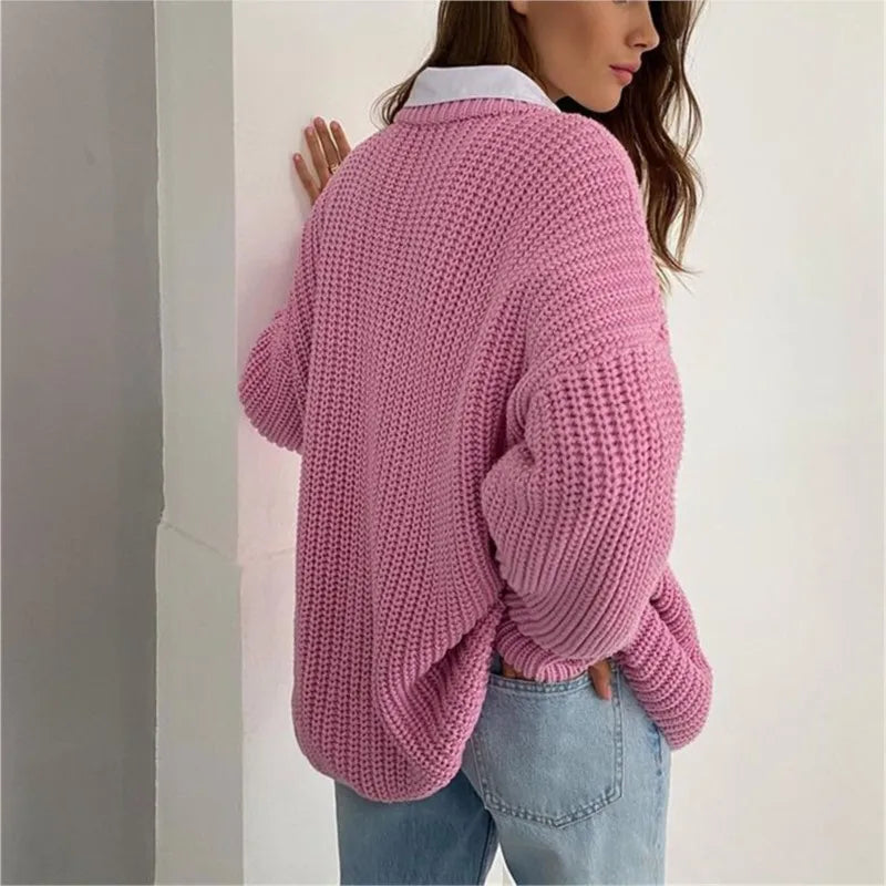Women's ribbed knit jumper with crew neck and long sleeves
