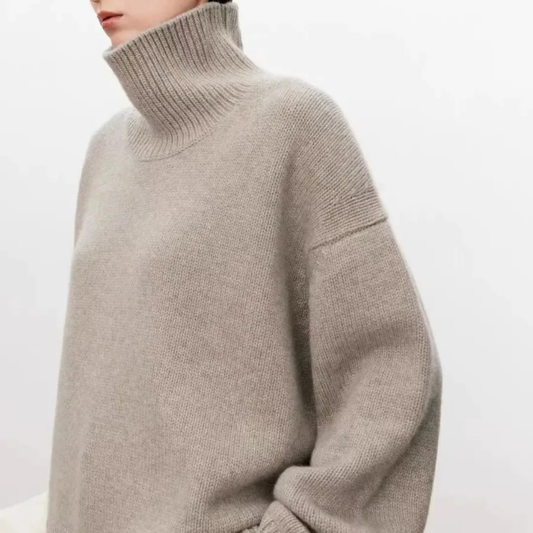 Women's ribbed turtleneck jumper with long sleeves