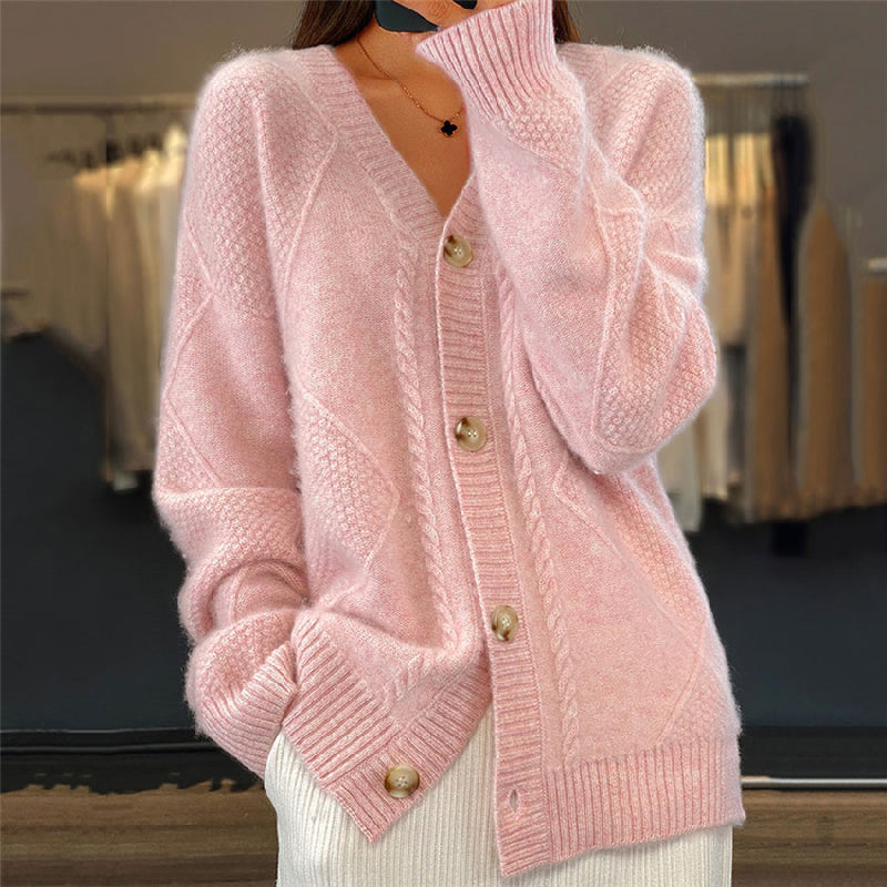 Women's cable knit cardigan with V-neck, long sleeves, buttons and front pockets