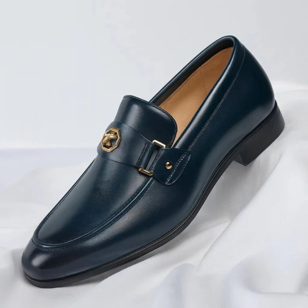 Men's slip-on loafers with penny strap detail and low heel