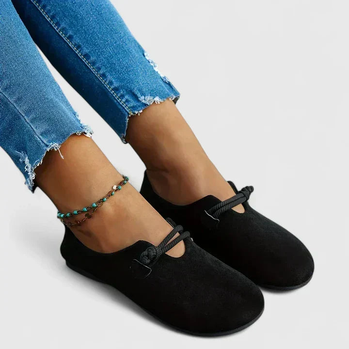 Women's flat loafers with round toes and knotted rope detail