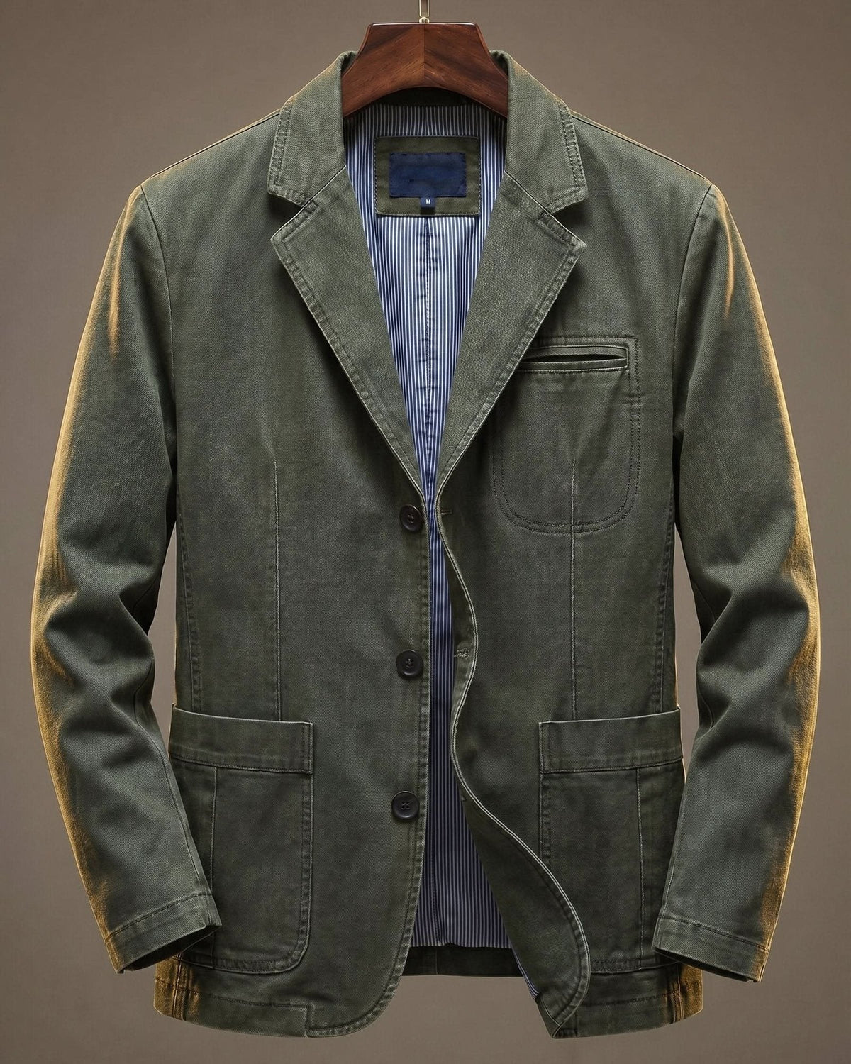 Men's washed blazer with notched lapels, button fastening and patch pockets