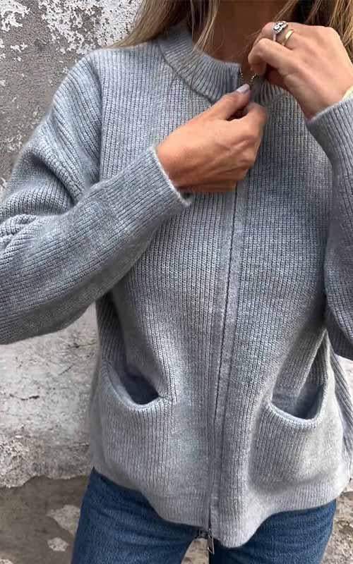 Women's ribbed knitted jacket with zip front, stand collar and front pockets