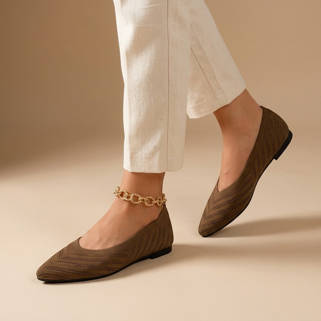 Women's pointed-toe textured knit slip-on flats with low flat soles