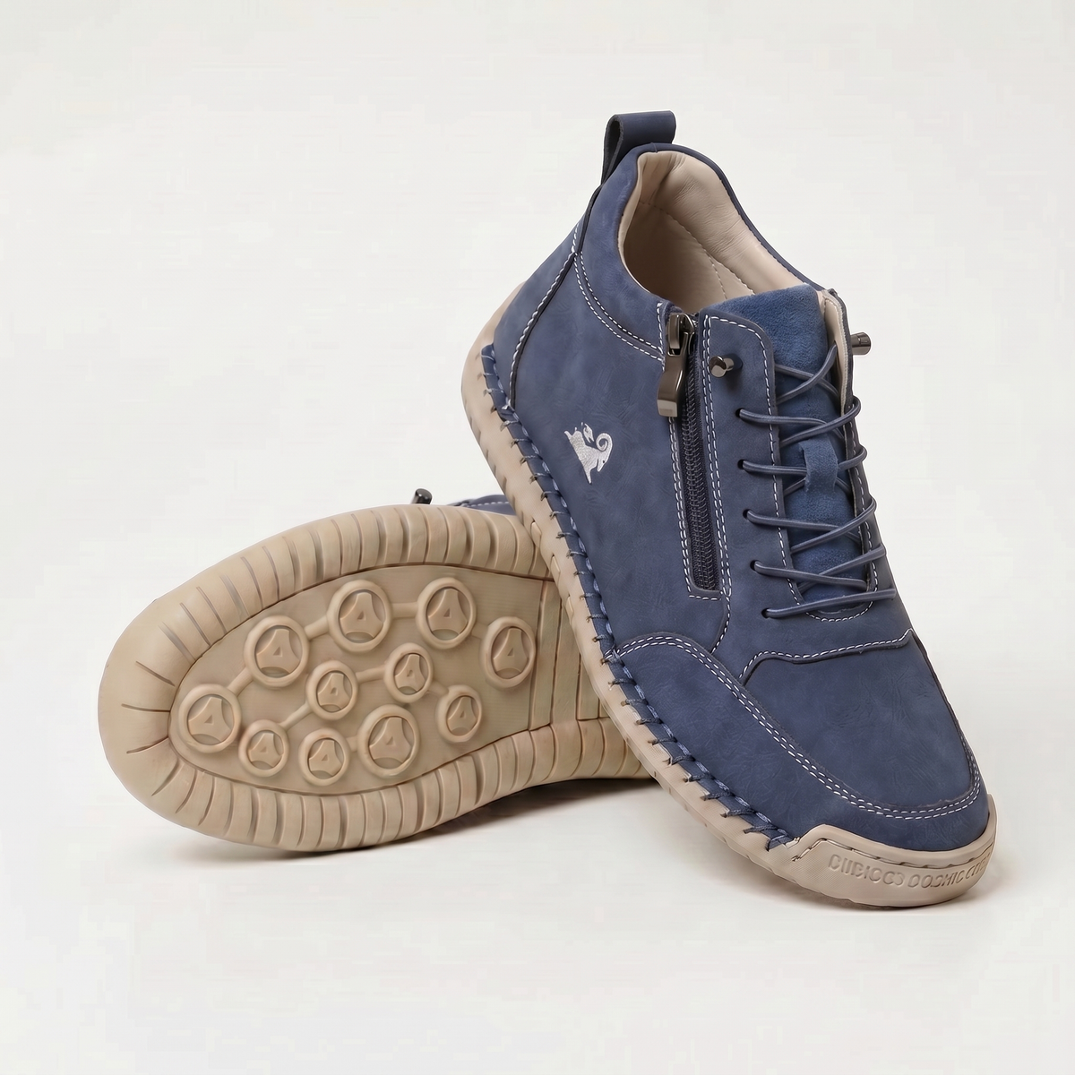 Low-top trainers with laces, side zip and round toe