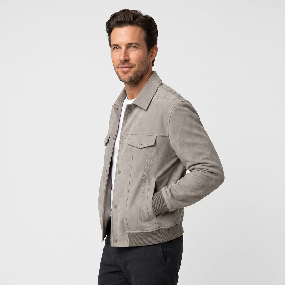 Men's plain trucker jacket with point collar, snap front, chest pockets and ribbed hems