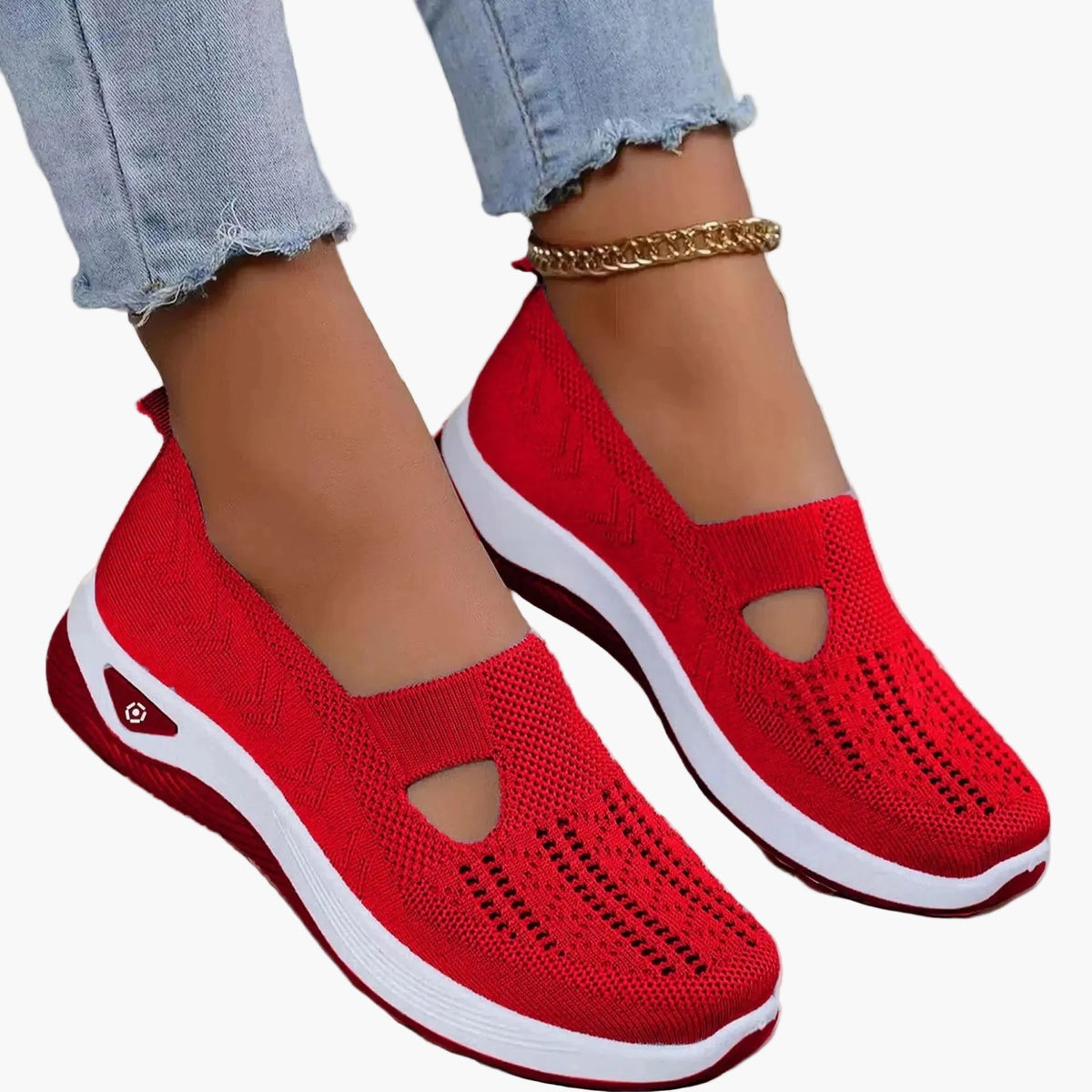 Women's slip-on trainers with textured upper, cut-out detail and white sole