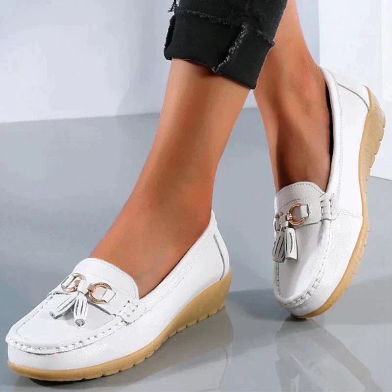 Women’s Decorative Tassel Moccasin Loafers
