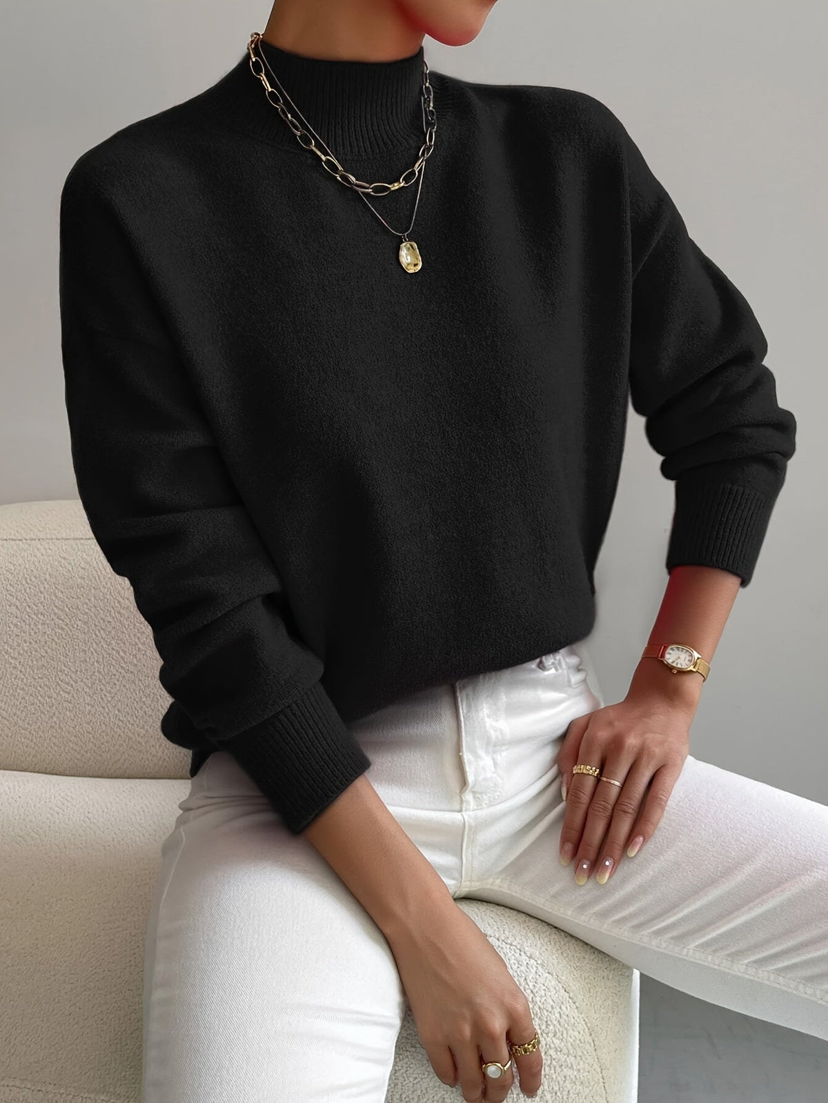 Women's long-sleeve mock neck sweater with ribbed trims