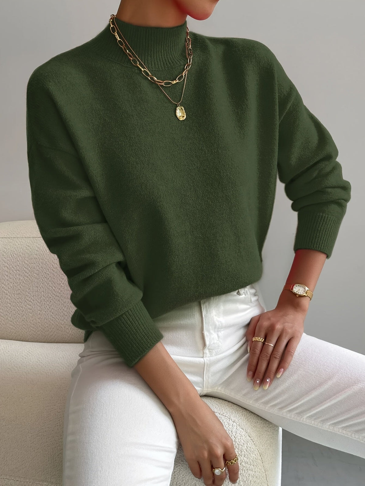 Women's long-sleeve mock neck sweater with ribbed trims