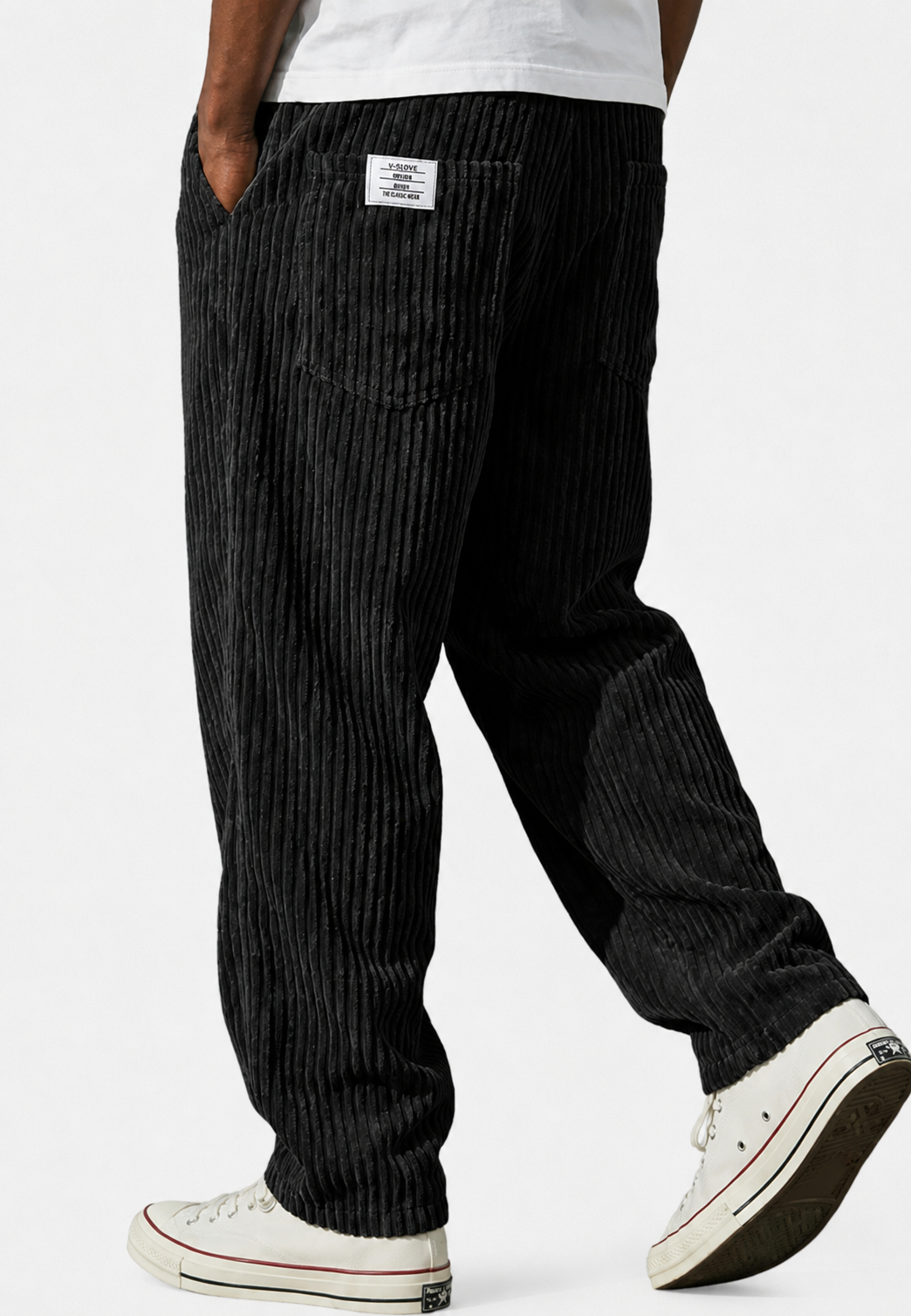 Men's relaxed ribbed trousers with elasticated waist and large pockets