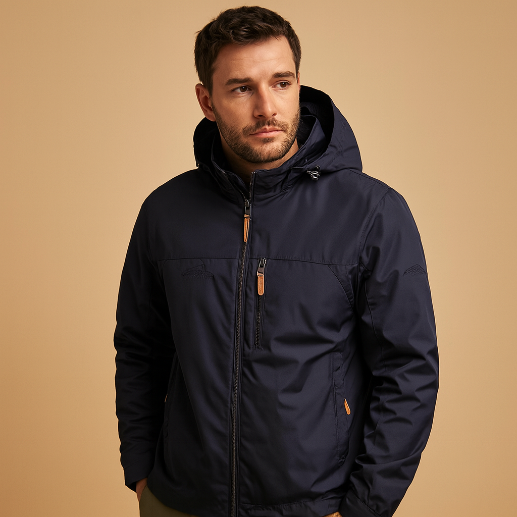 Men's hooded full-zip jacket with long sleeves and zipped pockets