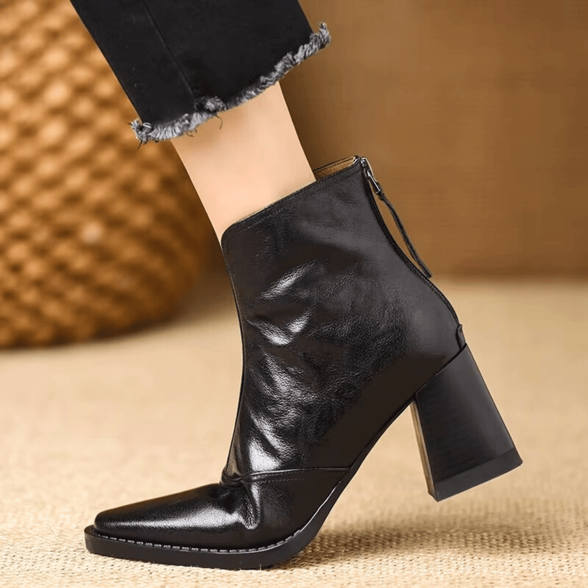 Women's ankle boots with pointed toes, elastic side panels and high block heels