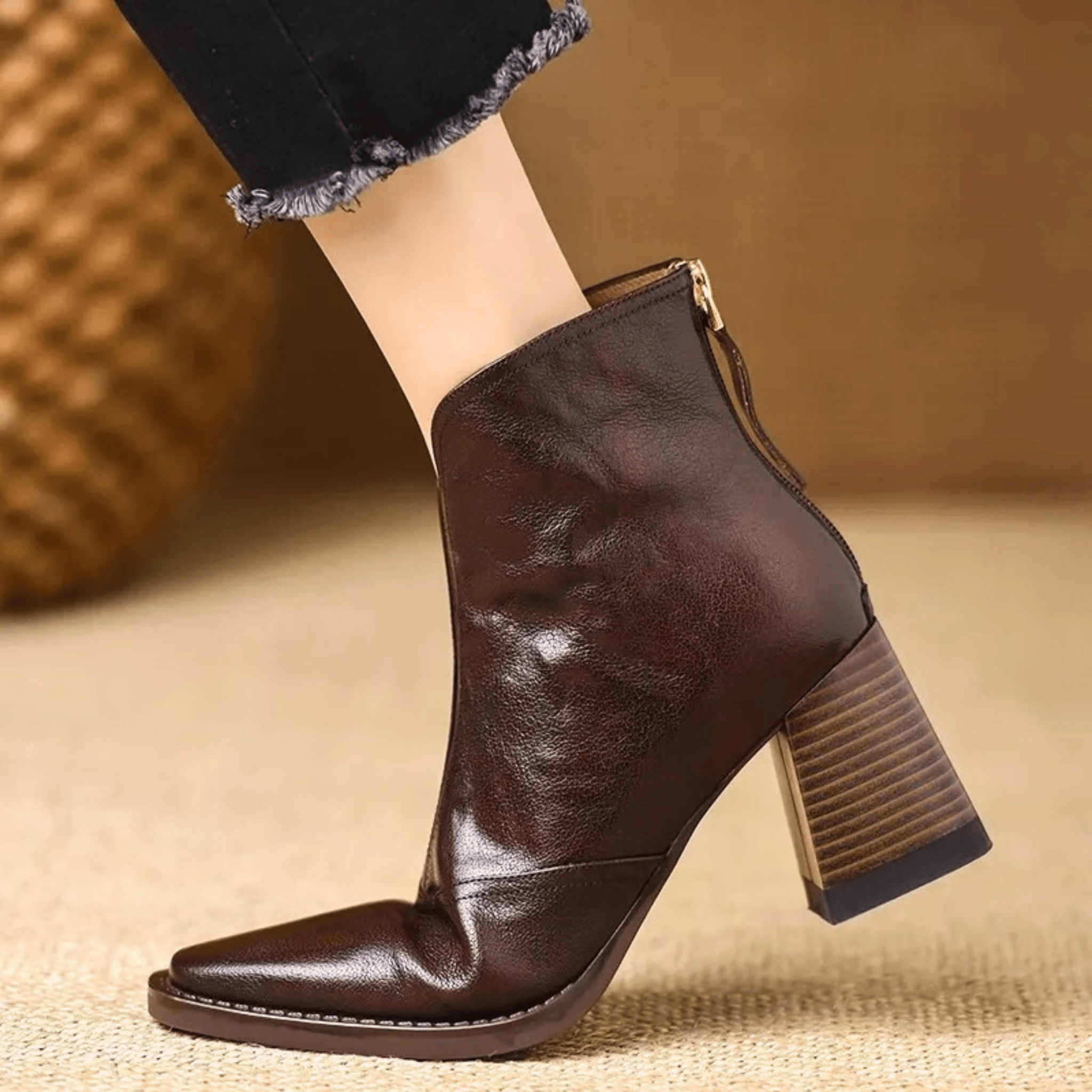 Women's ankle boots with pointed toes, elastic side panels and high block heels