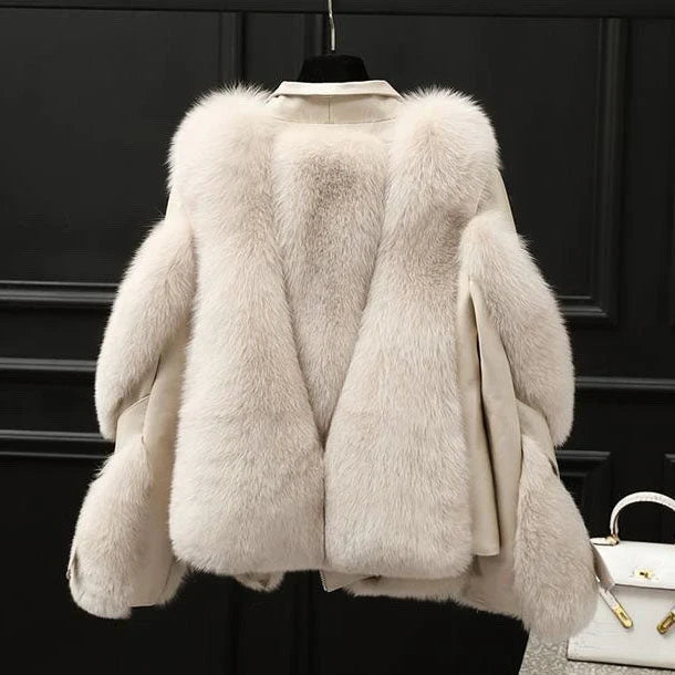 Women's cropped jacket with oversized fur collar and diagonal zip front
